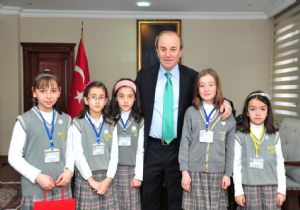 Vali Öztürk'e projelerini anlattılar 